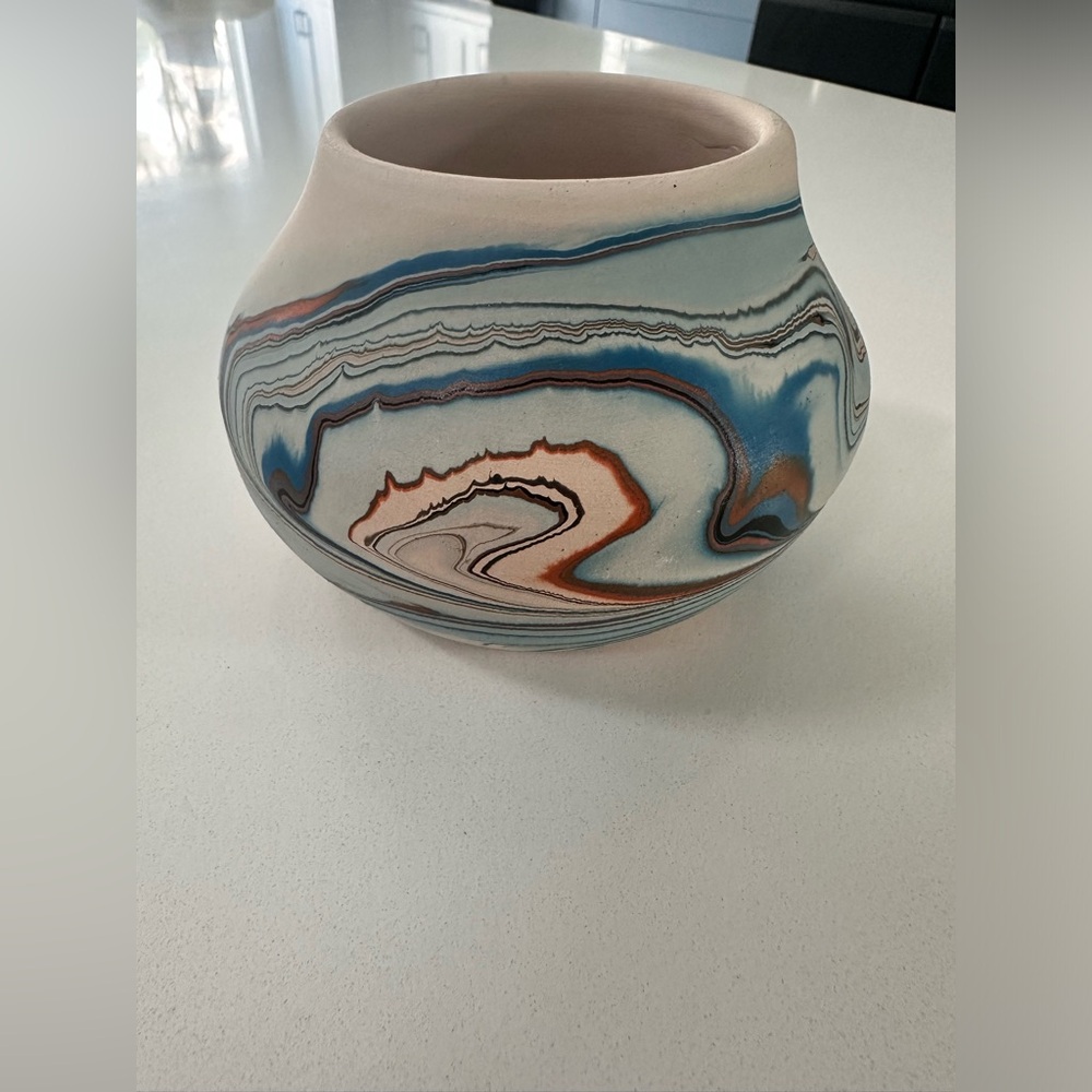 Ceramic pottery bowl